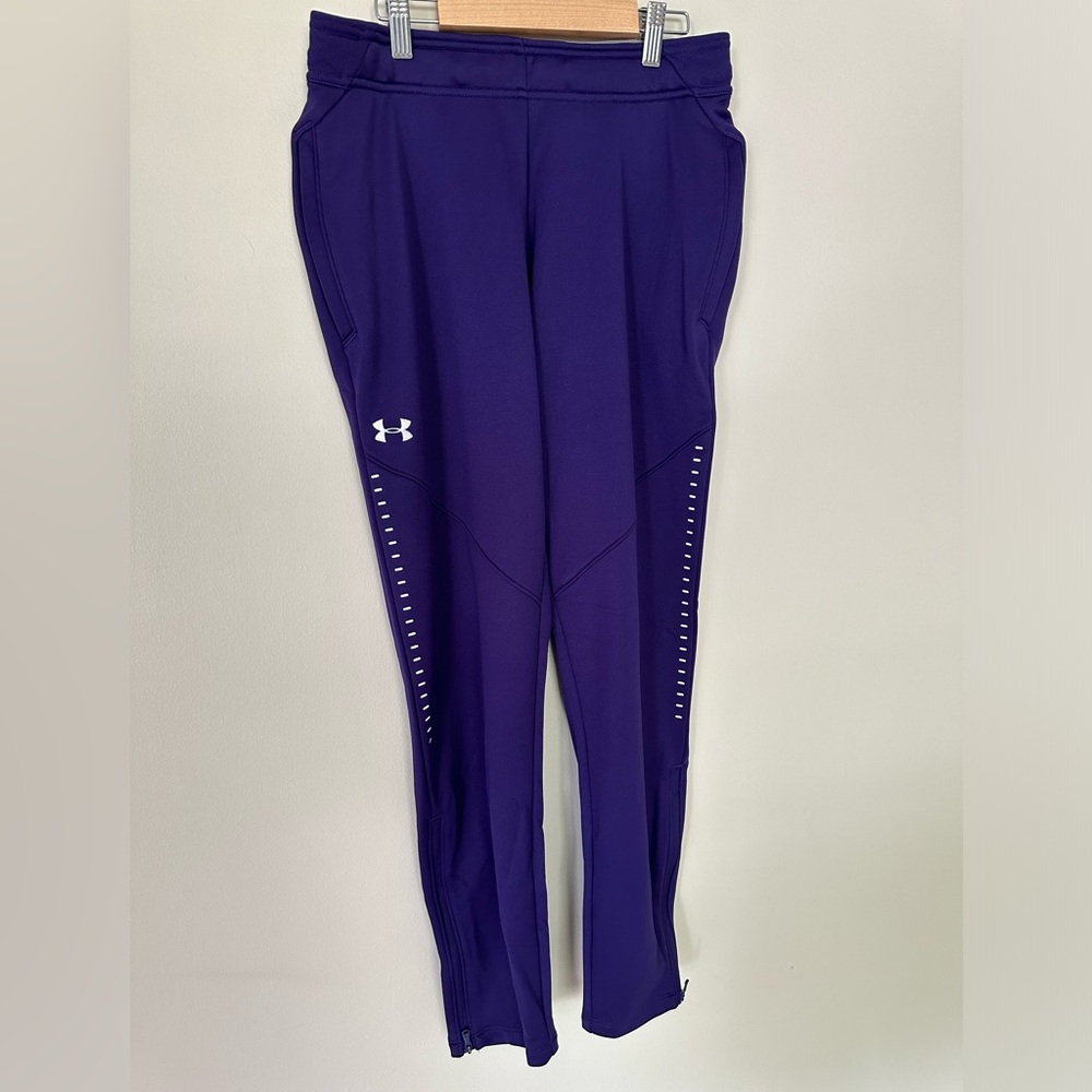 NWOT. Under Armour women’s Command training pants.